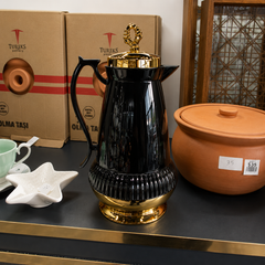 Luxury Vacuum Flask – Black & Gold