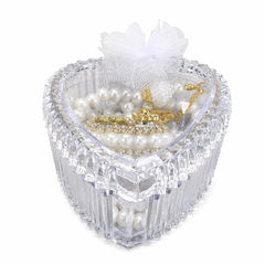 Hajj & Umrah Gift Set – Heart-Shaped Decorative Box