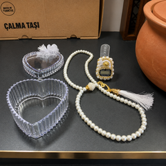 Hajj & Umrah Gift Set – Heart-Shaped Decorative Box