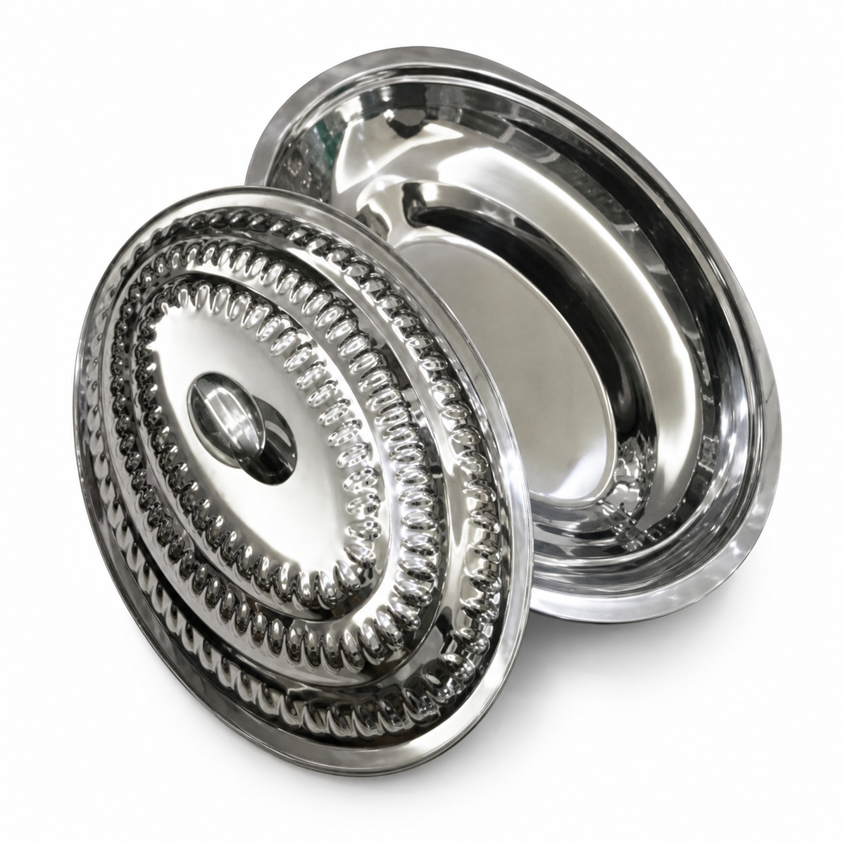 Covered stainless steel serving tray, 55 cm, in silver