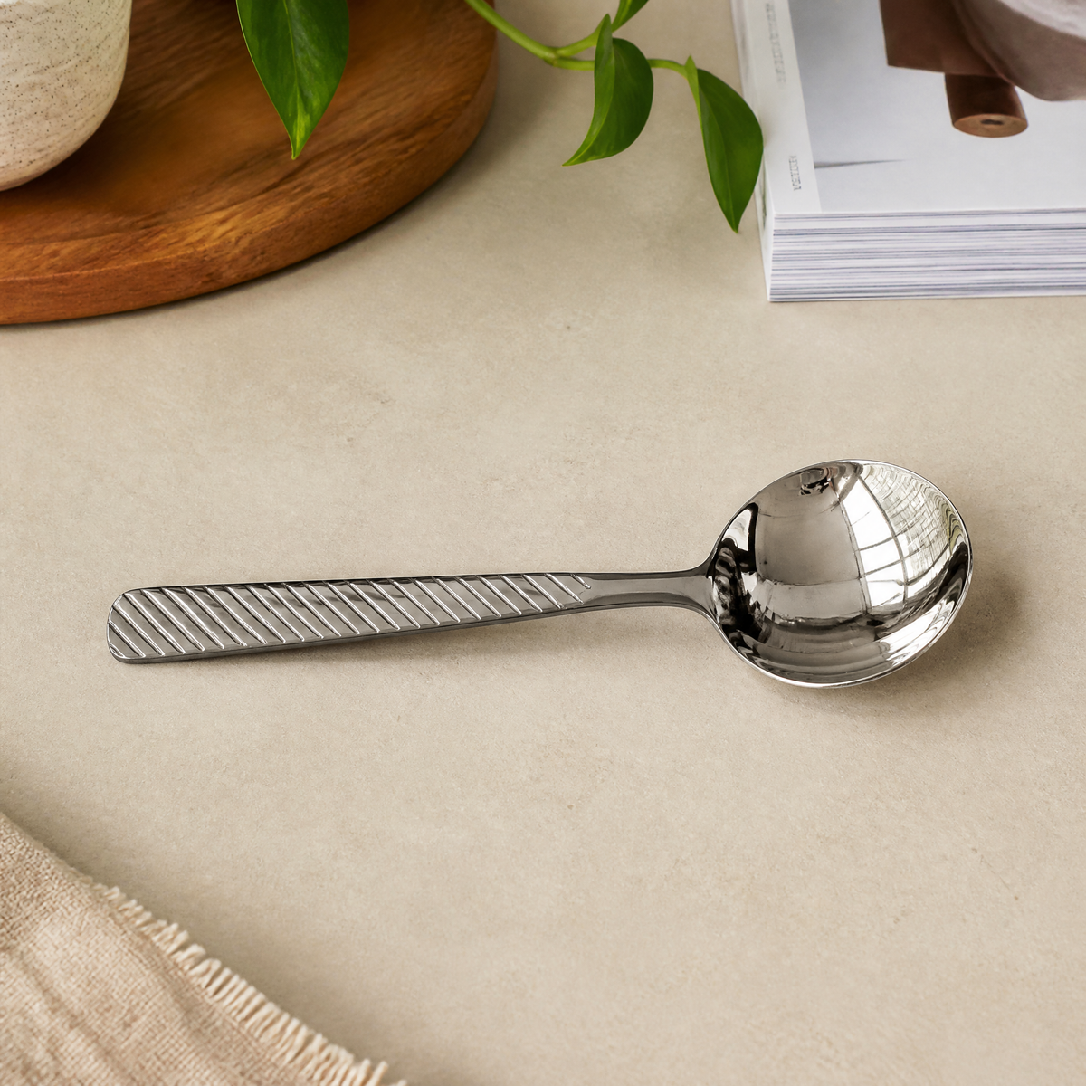 One of six dinner spoons 21 cm