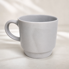 Minimalist Stoneware Mug – Durable Modern Coffee Cup in Grey